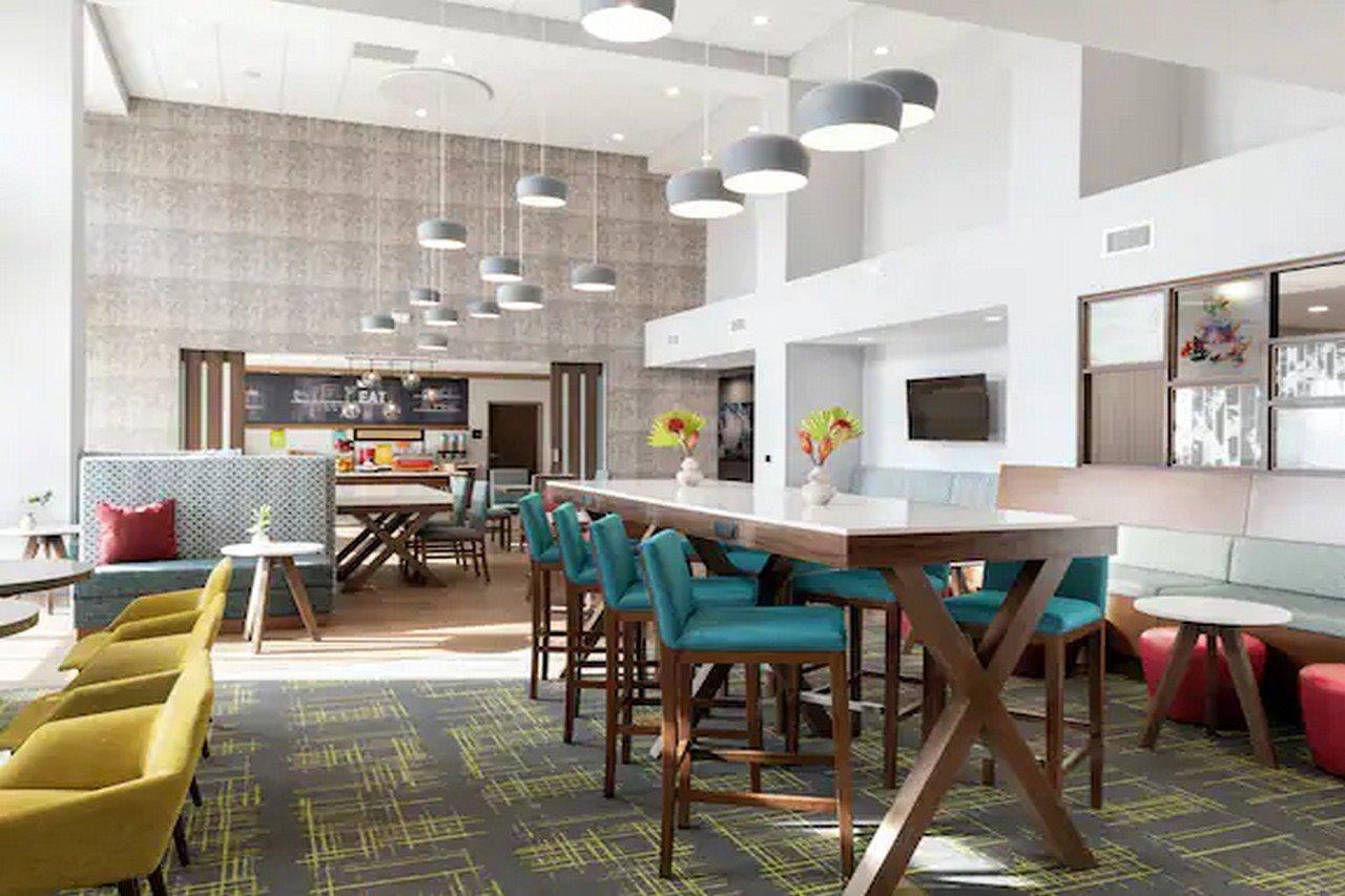 Hampton Inn & Suites By Hilton Toronto Downtown Экстерьер фото