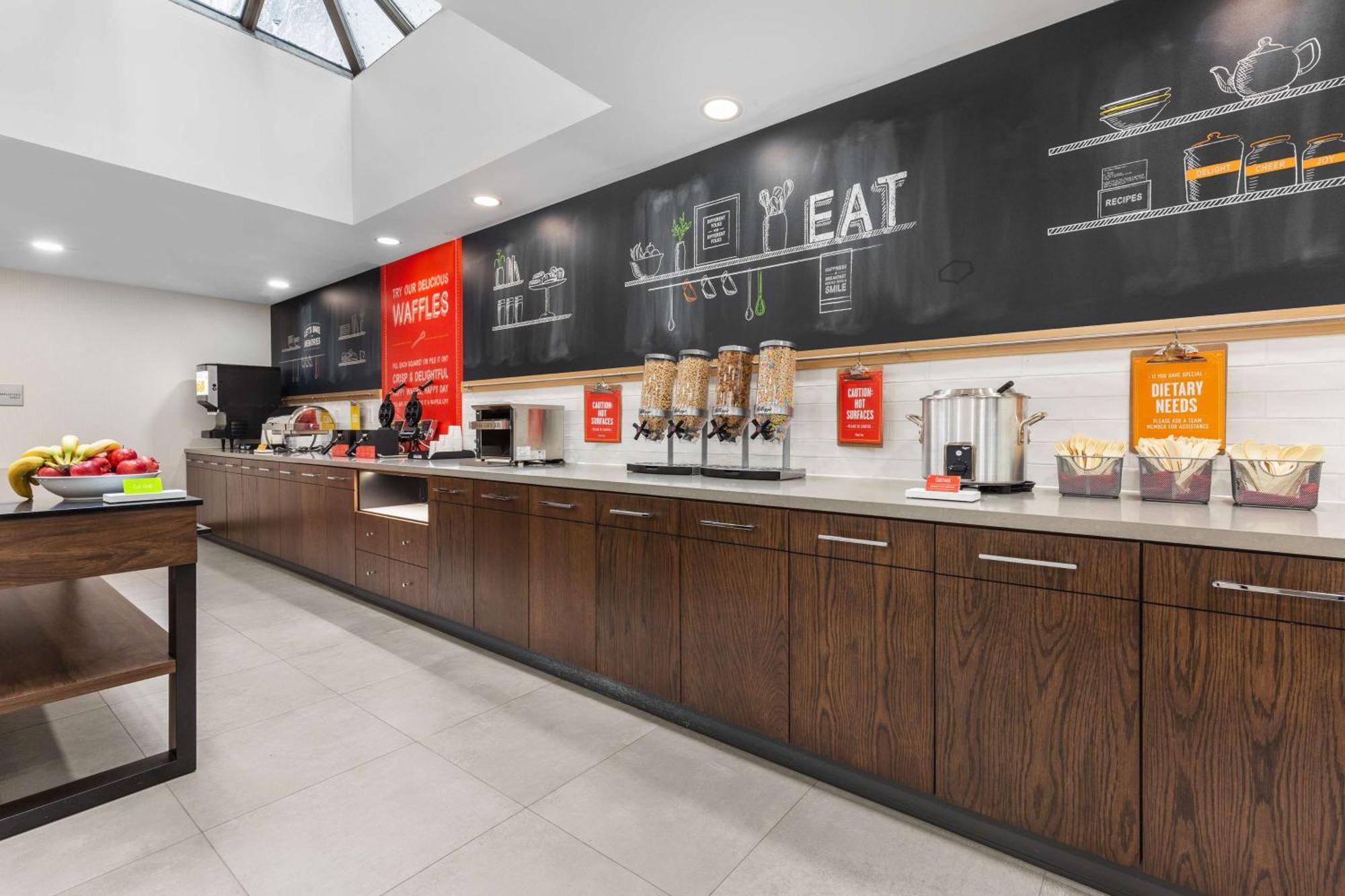 Hampton Inn & Suites By Hilton Toronto Downtown Экстерьер фото