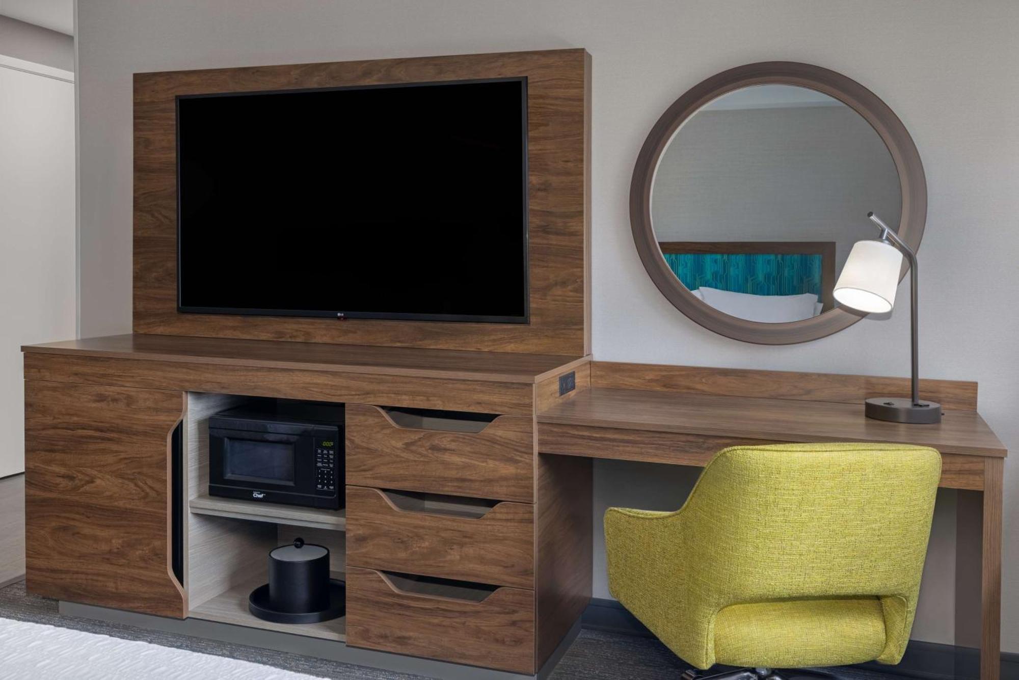 Hampton Inn & Suites By Hilton Toronto Downtown Экстерьер фото