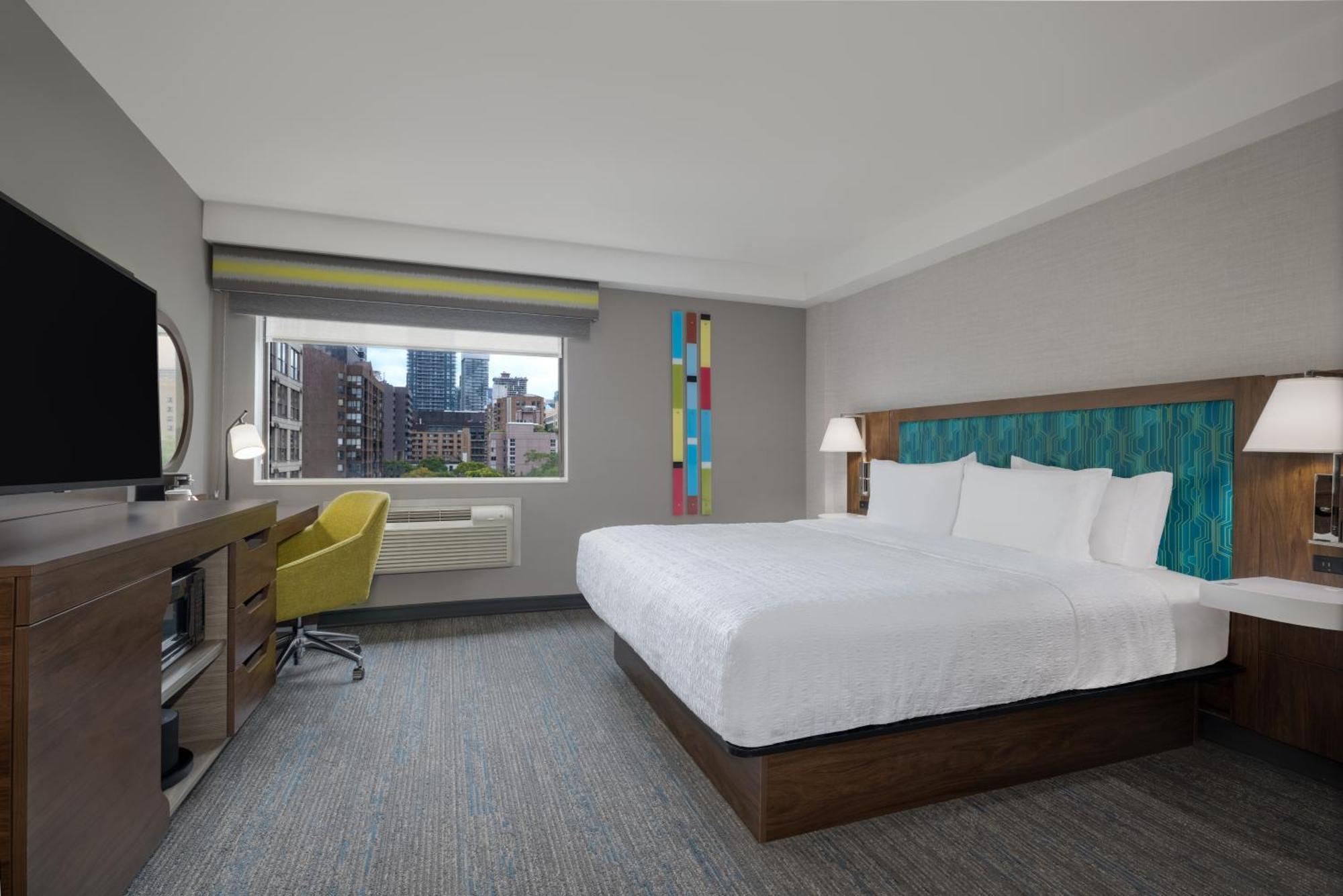 Hampton Inn & Suites By Hilton Toronto Downtown Экстерьер фото