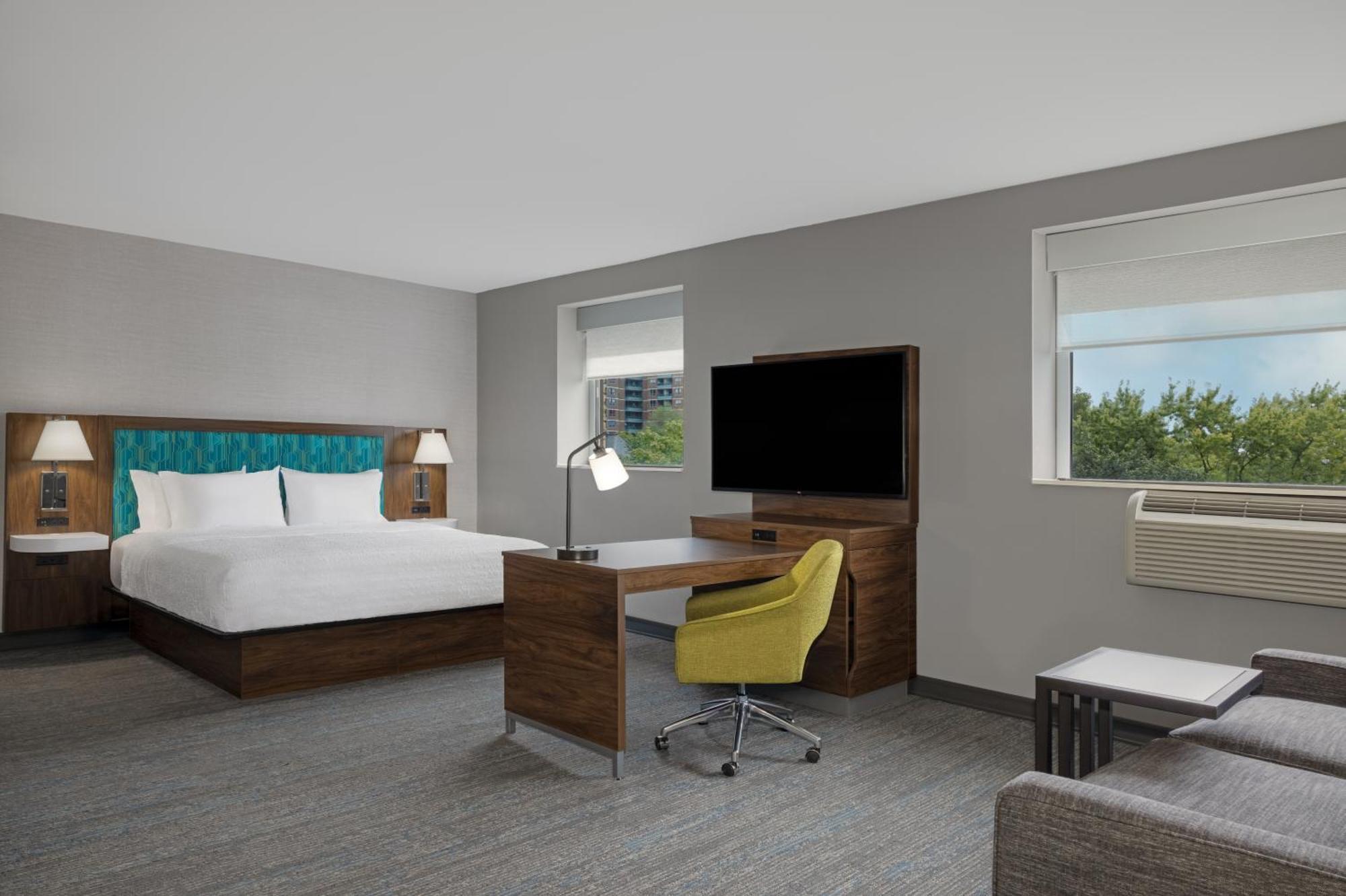 Hampton Inn & Suites By Hilton Toronto Downtown Экстерьер фото