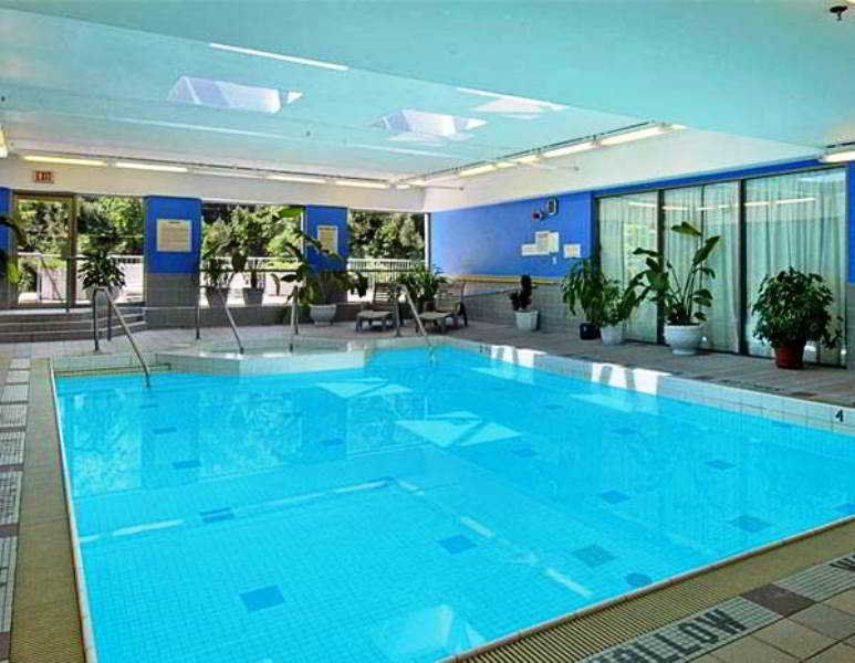 Hampton Inn & Suites By Hilton Toronto Downtown Экстерьер фото