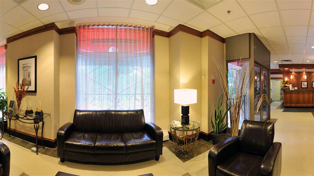 Hampton Inn & Suites By Hilton Toronto Downtown Экстерьер фото