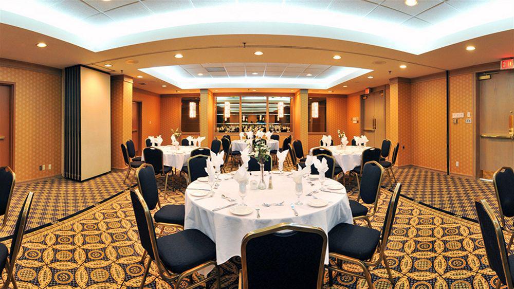 Hampton Inn & Suites By Hilton Toronto Downtown Экстерьер фото